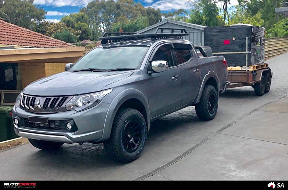 MITSUBISHI TRITON VECTOR MATTE BLACK